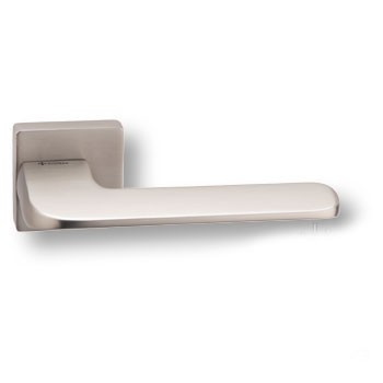 Дверная ручка на квадратной розетке ATLAS HA170RO11 NBM, материал Замак, отделка Никель, 146*52*66 мм