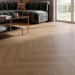 Кварцвиниловая плитка Invictus коллекция Maximus DryBack Herringbone 32 Divine Oak Cookie