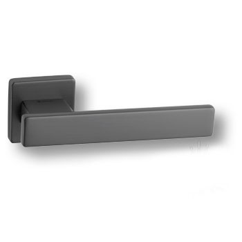 Дверная ручка на квадратной розетке HA222RO11 BBN NORMA, материал Замак, отделка Титан, 151*52*67 мм