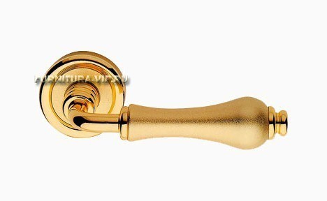 Дверная ручка на круглой розетке "ALDAR" OM  923/103, материал Латунь, отделка Золото, 140*50 мм