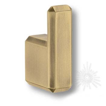 Крючок 7106 010MP30, материал Замак, отделка Бронза, 34*19*61 мм