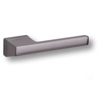 Дверная ручка на прямоугольной розетке RACER HA206RO15 BBN, материал Замак, отделка Титан, 163*37*53 мм