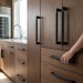 Ручка скоба Viefe ARPA 0583192L30, материал Замак, цвет Чёрный, отделка Черный, 214*14*35 мм