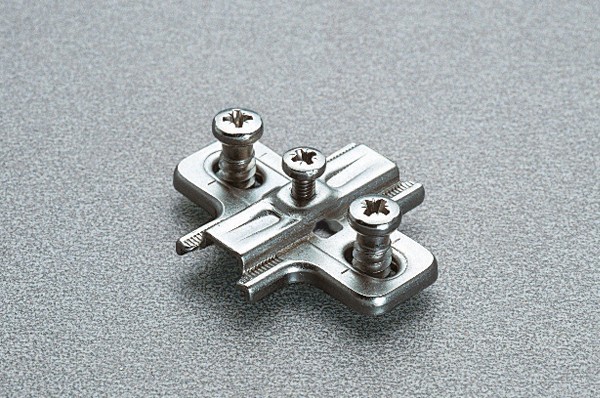 Ответная планка Н4 с евровинтом, крестообразная B2VGH49/17