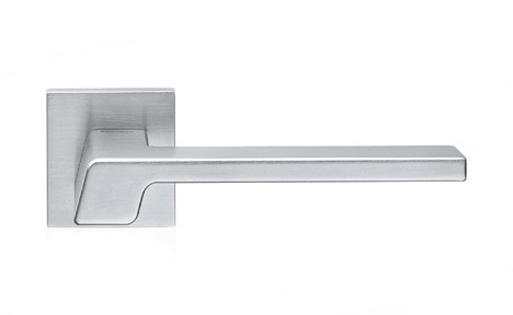 Дверная ручка на квадратной розетке "STREAM" CS 484/024, материал Замак, отделка Хром, 154*50 мм