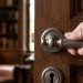 Дверная ручка на круглой розетке 353 L Regina Античное серебро, материал Латунь, отделка Серебро, 160*55 мм